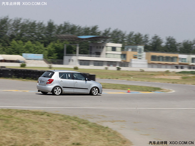 人人都是賽車手 場地E級執照培訓紀實